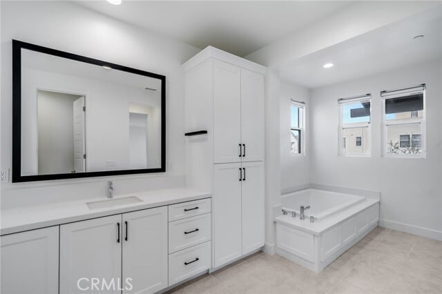 Building Photo - 106 Draw