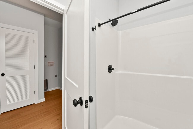 Building Photo - 505 W Grand St