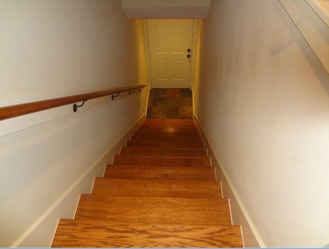 Building Photo - 303 E 28th St