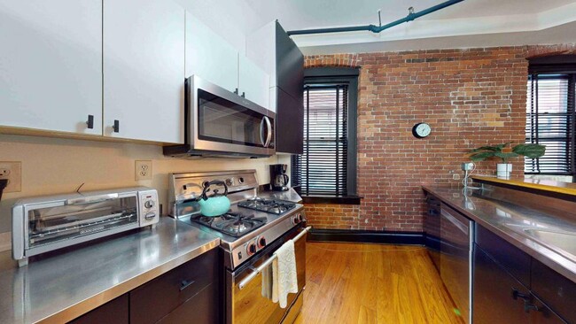 Building Photo - 1 bedroom in Boston MA 02116