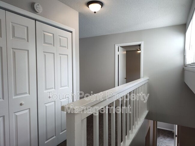 Building Photo - 7001 Stonington Ln