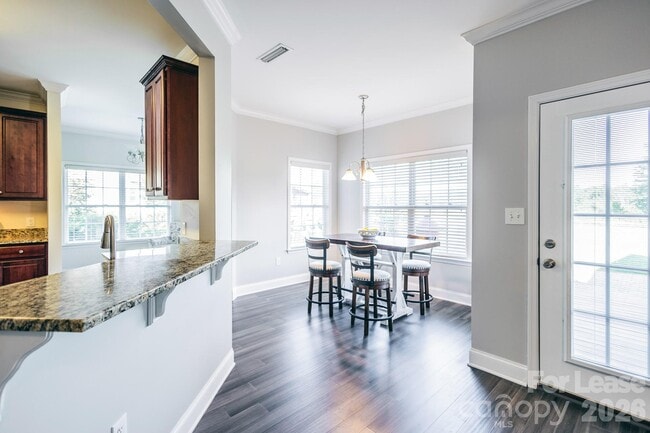 Building Photo - 141 Logan Ridge Dr