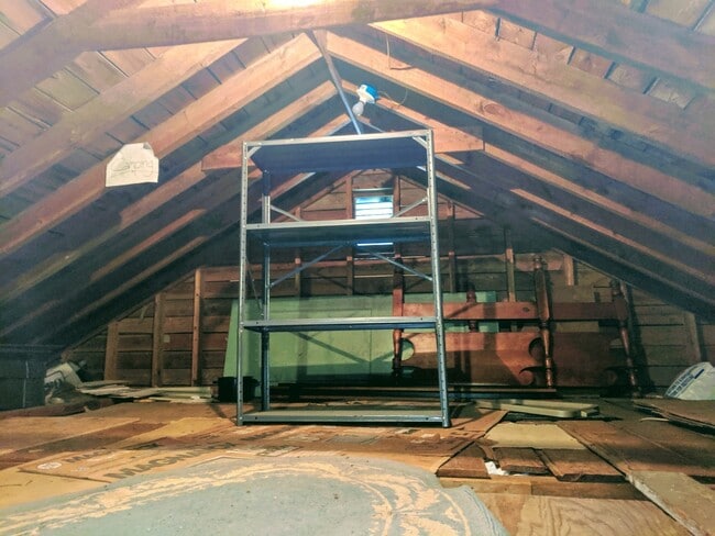 Building Photo - Spacious 3bdrm/2bth Home Located in a Well Established Neighborhood in Richmond's West End  Conve...