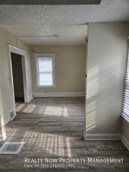 Building Photo - 2086 W 81st St