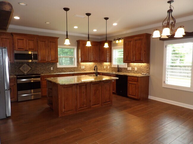 Building Photo - Oak Ridge Forest, Enterprise, AL