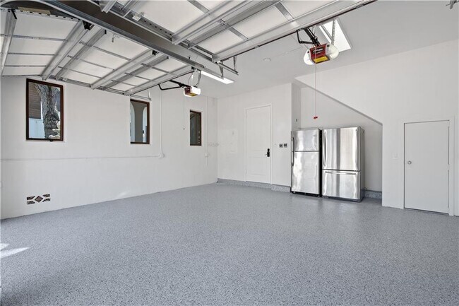 Building Photo - 1312 SE 2nd Ct