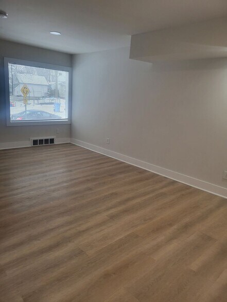 Building Photo - 1711 Coleman Ave