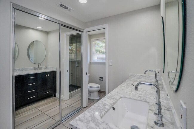 Building Photo - 2850 Tabago Pl