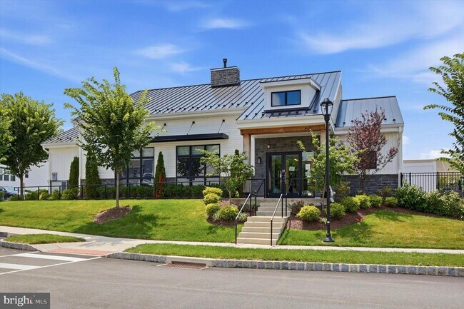 Building Photo - 203 Segel Dr