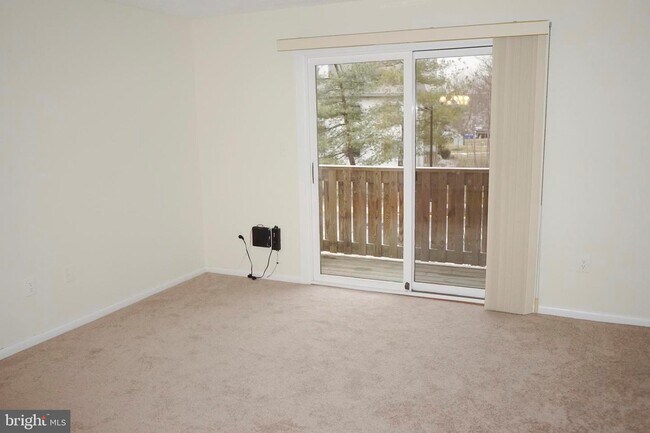 Building Photo - 408 Ravens Crest Dr