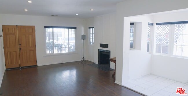 Building Photo - 1016 Palm Ave