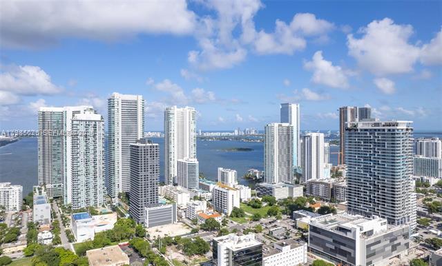 Building Photo - 480 NE 31st St