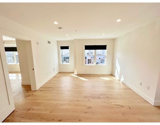 Building Photo - 493 Trapelo Rd