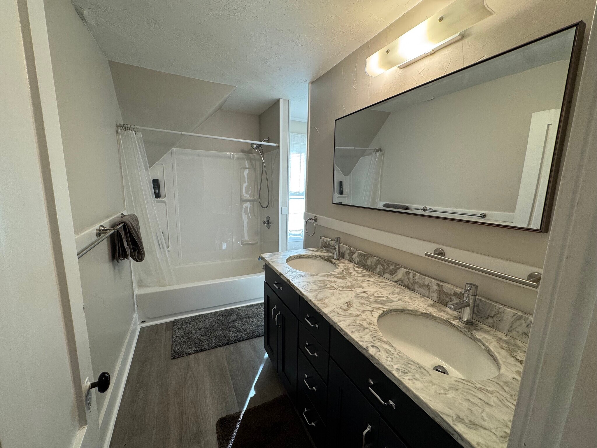 Building Photo - 258 Main St