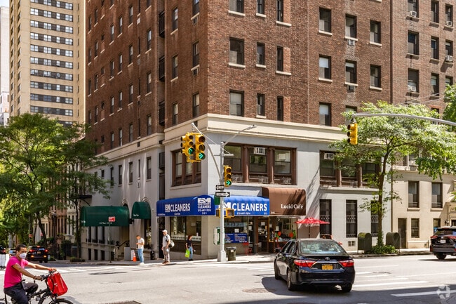 309-311 Lexington Ave - The Tatham House