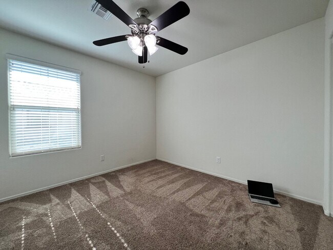 Building Photo - 2880 E Binner Dr