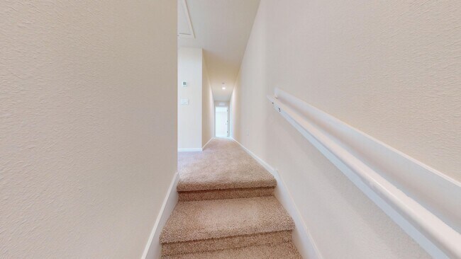 Building Photo - 3 BR/ 2.5 Bath TOWNHOME- Waterford Lakes!  ** COMING SOON **