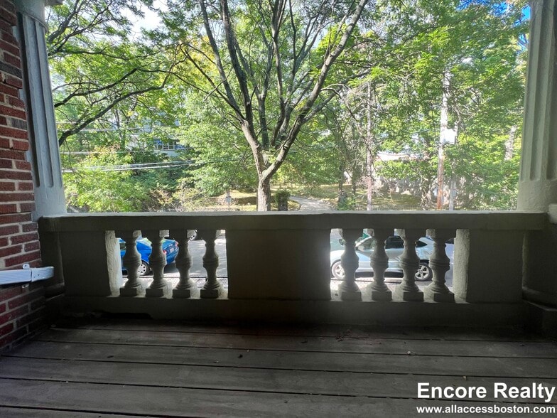 Building Photo - 15 Egremont Rd