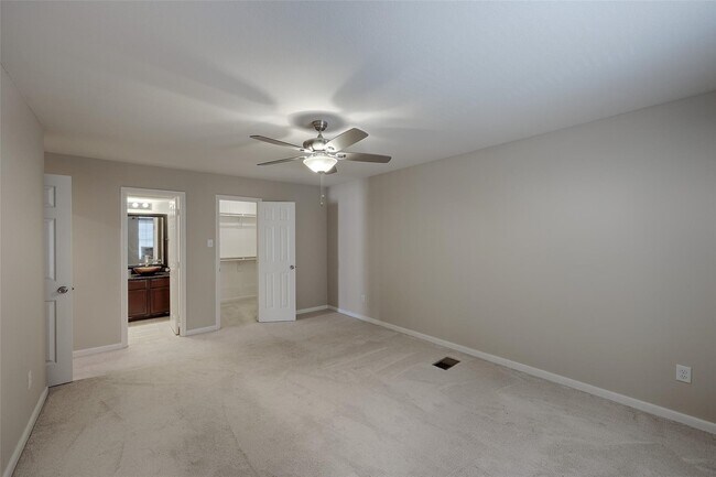 Building Photo - 7720 Theissetta Dr