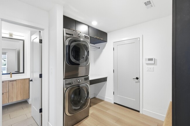 Building Photo - 1301 Haxby Ct