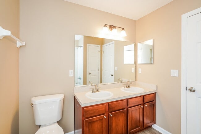 Building Photo - 2778 Cross Creek Dr