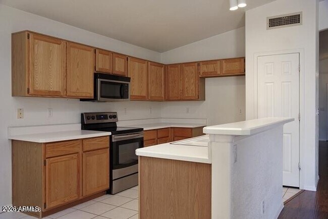 Building Photo - 12054 S 44th St