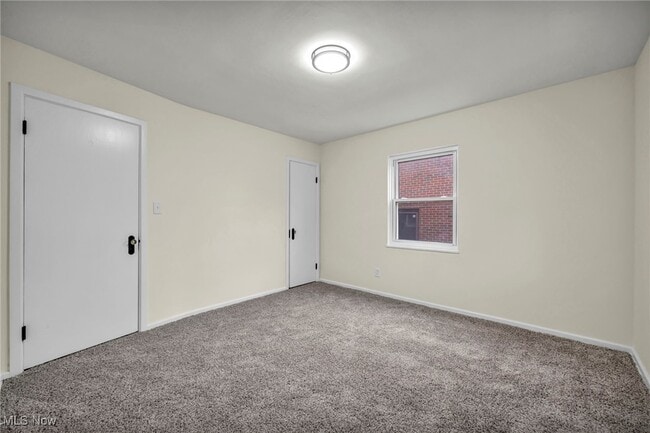 Building Photo - 766 E 232nd St