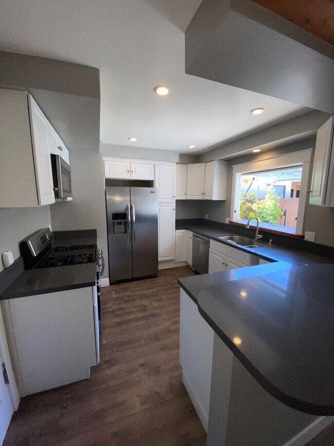 Building Photo - 524avef