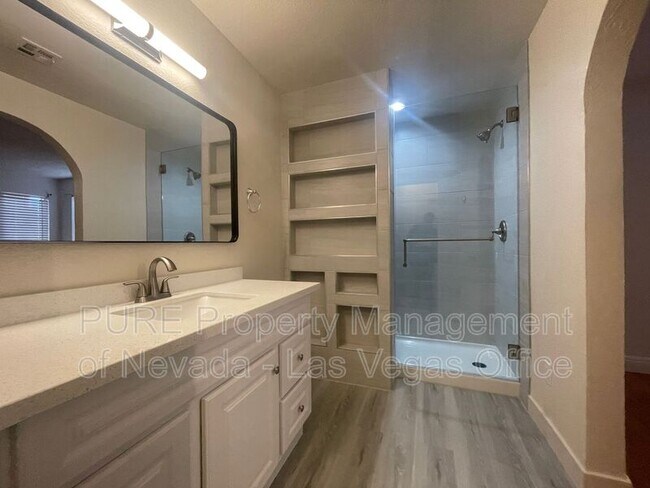 Building Photo - 2200 S Fort Apache Rd