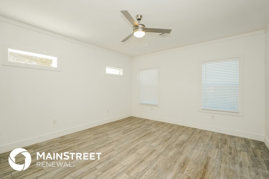 Building Photo - 2003 E Overton Rd