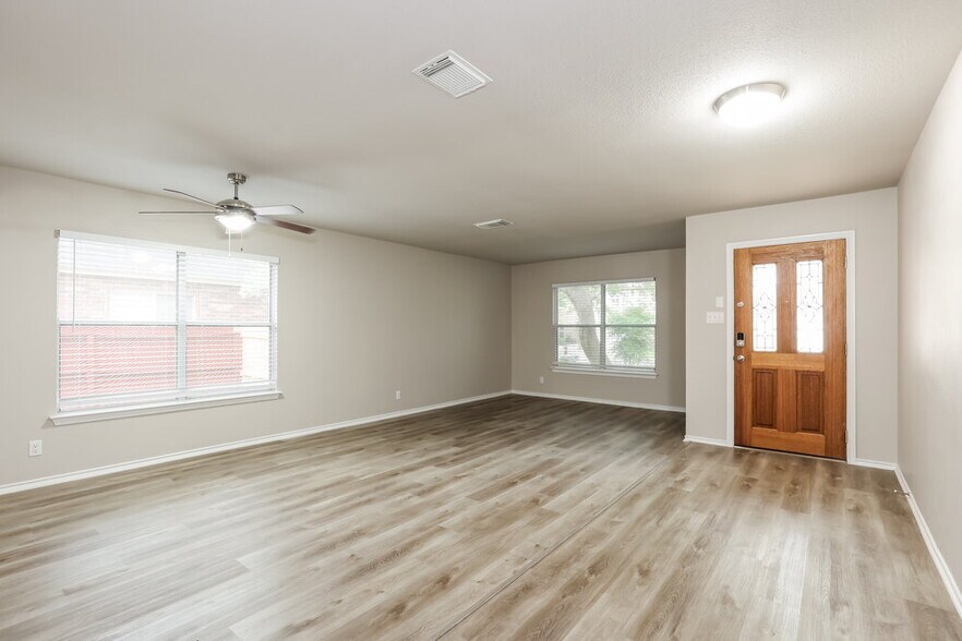 Building Photo - 18814 Redrock Creek