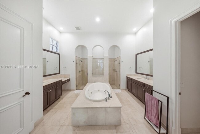 Building Photo - 9564 Exbury Ct