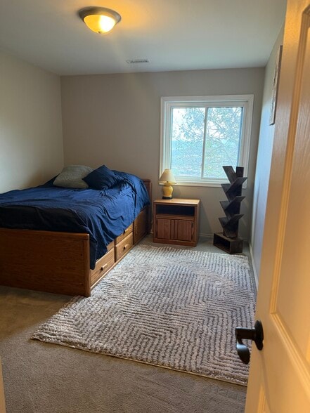 Building Photo - 1680 Upper Ironhorse Loop