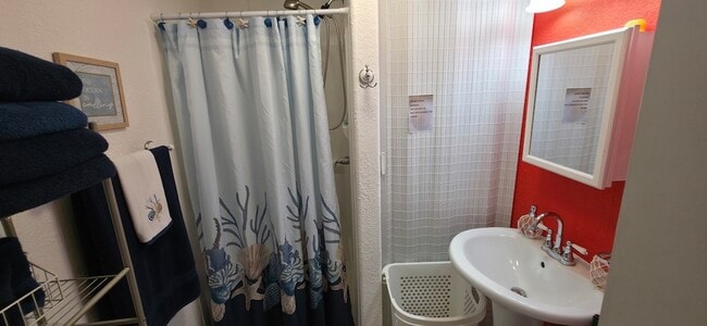 Building Photo - 1915 Avenue O