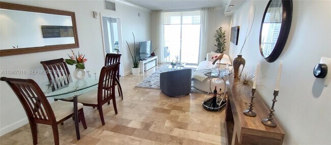 Building Photo - 170 SE 14th St