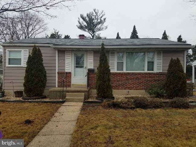 Building Photo - 314 Cheddington Rd