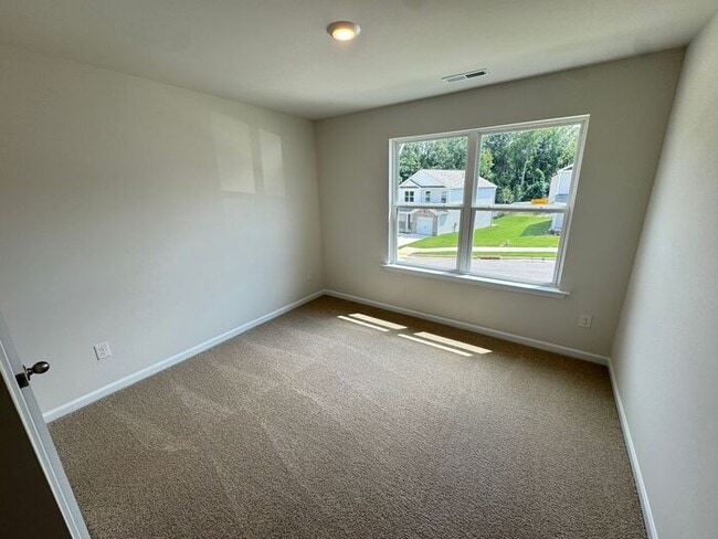 Building Photo - NEW 3-Bed Home with Open Layout & Garage