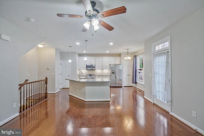Building Photo - 25218 Briargate Terrace