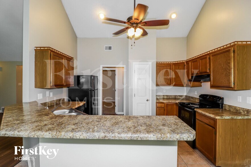 Building Photo - 7380 Twiller Cove
