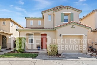 Building Photo - 3961 Martis St
