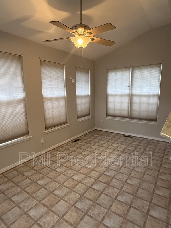 Building Photo - 8008 Moss Gate Ct