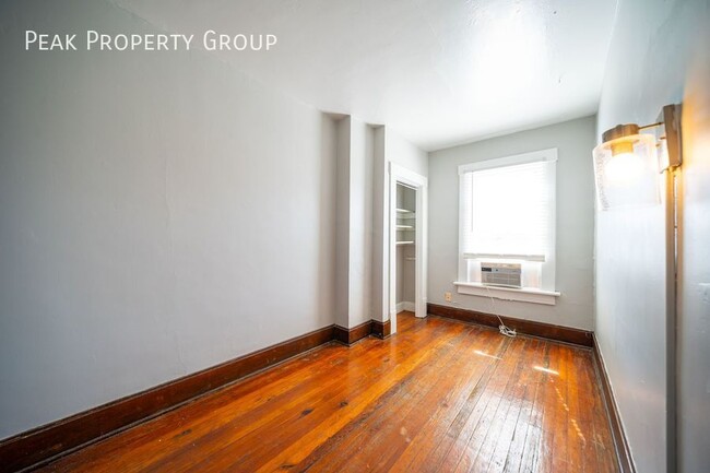 Building Photo - Available Now! Newly Renovated 2 Bedroom T...