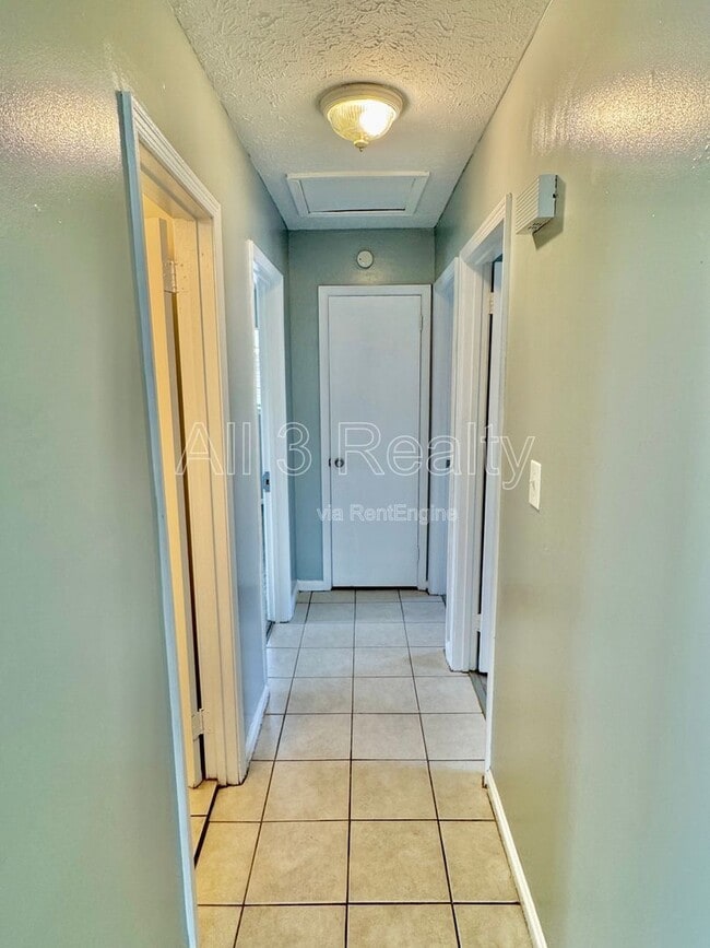 Building Photo - 3022 Montwood Dr