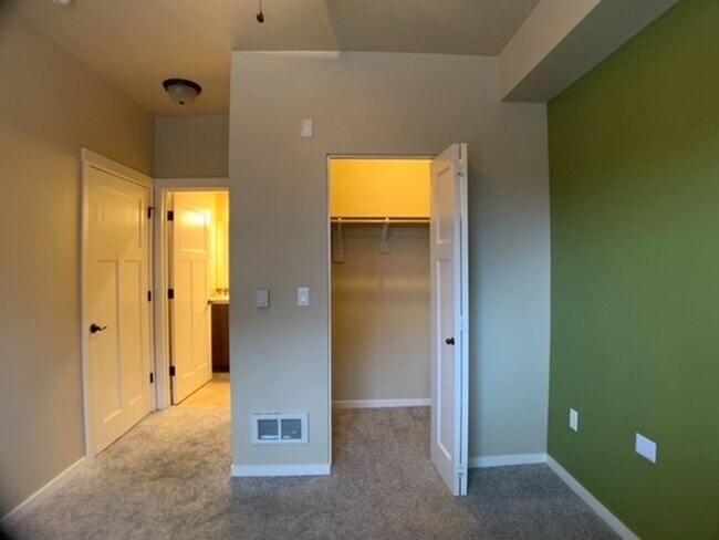 Building Photo - 45 Central Unit - 2 Bedrooms, 2 baths, 988 Sq. Ft.