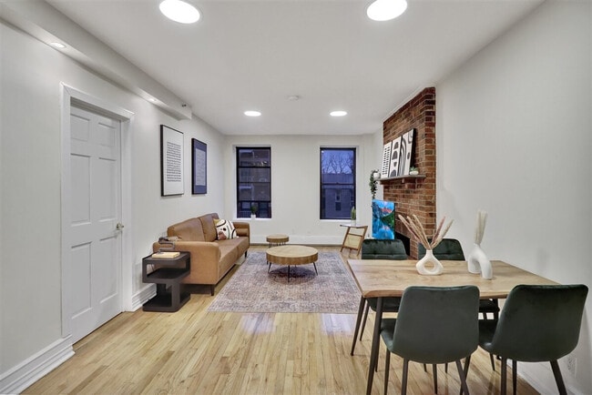 Building Photo - 179 E 102nd St