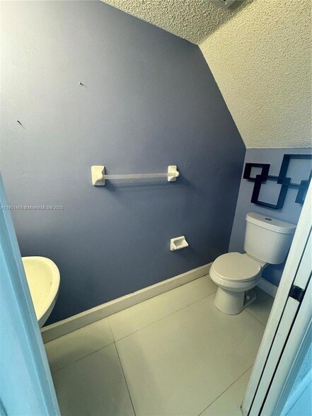 Building Photo - 14059 SW 120th Ct