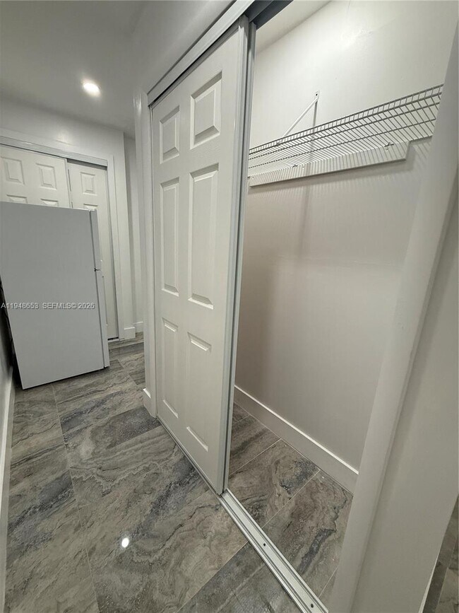 Building Photo - 545 NW 20th St