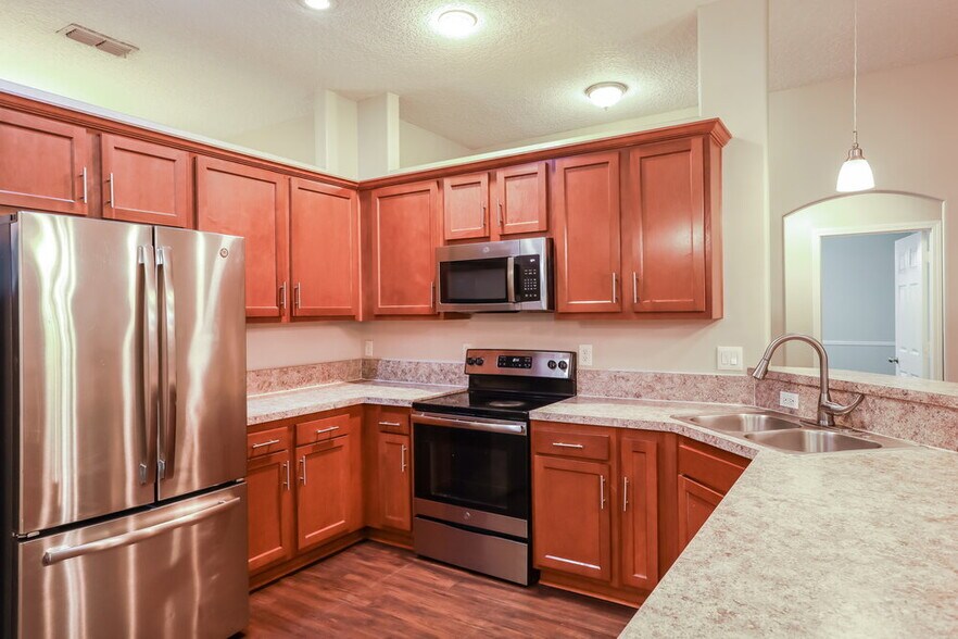 Building Photo - 299 Thornbrook Ct