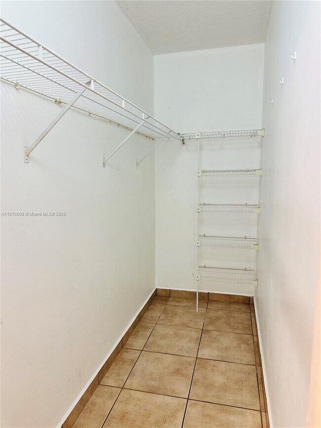 Building Photo - 1101 NW 134th Pl