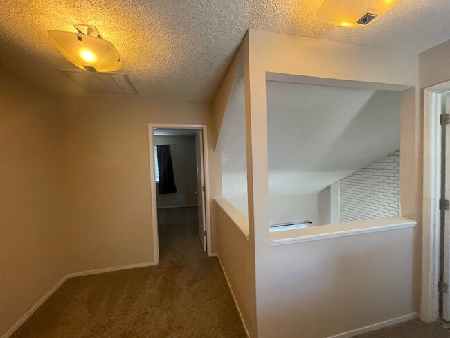Building Photo - Northgate Village -  3 bedroom, 2.5 bath T...